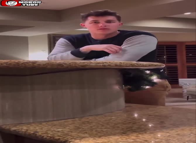 Video :A U